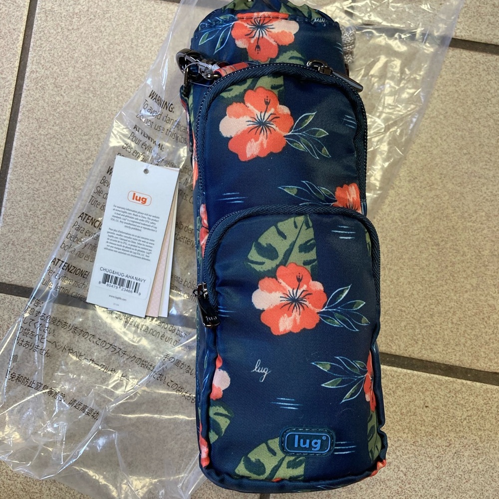 Lug Chuggie Huggie with insulated bottle.